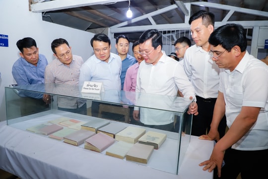 Lãnh đạo tỉnh Nghệ An thăm và chúc Tết Bunpimay tại Lào