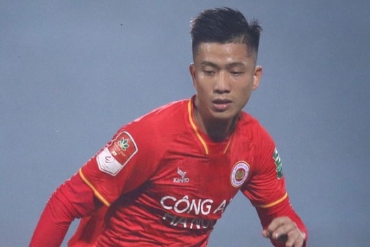 Phan Văn Đức đứt dây chằng đầu gối, phải nghỉ 9 tháng