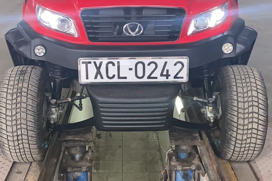 Thị xã Cửa Lò: Hướng dẫn người dân làm thủ tục đăng kiểm, đăng ký cho xe điện 4 bánh