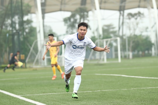 U19 Sông Lam Nghệ An trở lại đường đua với chiến thắng đậm trước U19 Nam Định