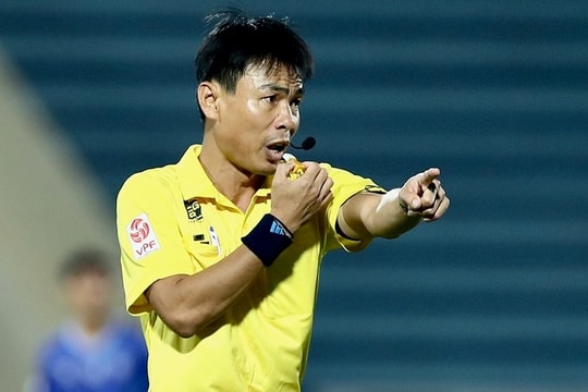 Trọng tài gây tranh cãi trong trận hòa 'hú vía' của Nam Định; U22 Việt Nam dự Panda Cup 2023 tại Trung Quốc