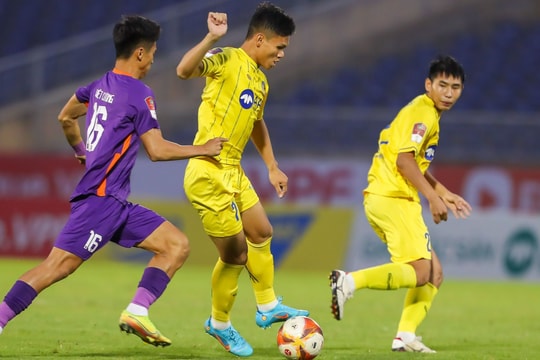 Sông Lam Nghệ An và chuyến làm khách đầy giông bão đến thành Nam