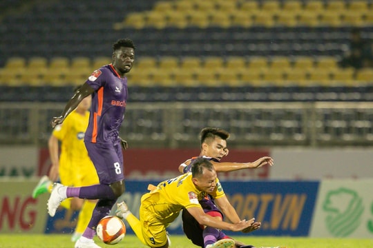 Sông Lam Nghệ An - Nam Định: Liệu có vượt qua lằn ranh đỏ?