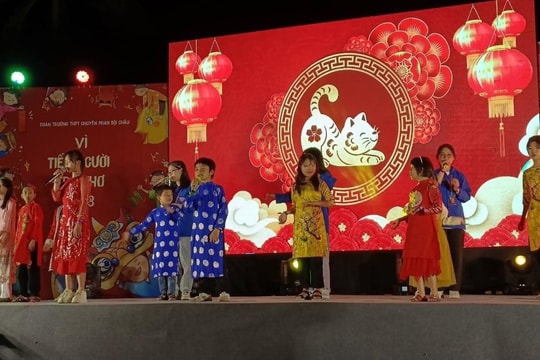 Mong ước 'Gặp mẹ trong mơ' của những đứa trẻ ở Làng trẻ em SOS Vinh