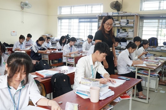 Xét tuyển đại học năm 2023: Cửa đại học càng nhiều, càng… khó!