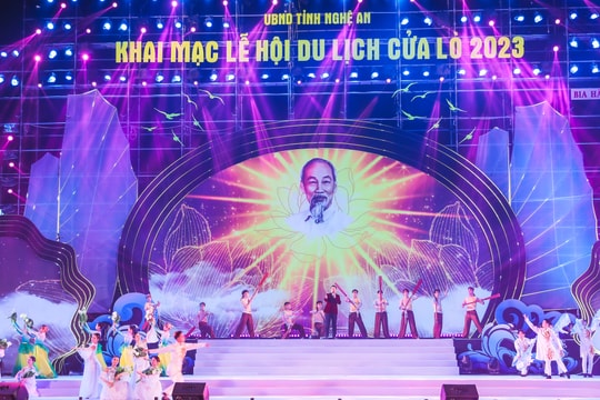 Tưng bừng khai mạc Lễ hội du lịch Cửa Lò năm 2023