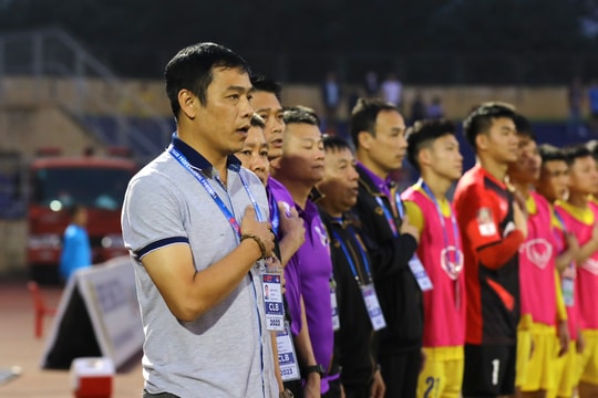 Huấn luyện viên Sông Lam Nghệ An trải lòng sau chiến thắng đầu tiên