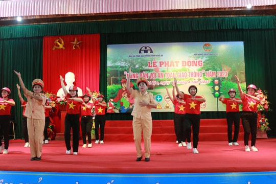 Nghệ An tổ chức Lễ phát động 'Nông dân với An toàn giao thông'