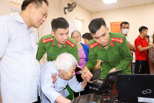 Triển khai cao điểm '70 ngày, đêm' cấp thẻ căn cước công dân