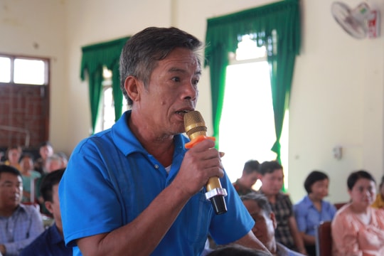 Cử tri xã Nghi Yên (Nghi Lộc) phản ánh bất cập về lĩnh vực đất đai, môi trường