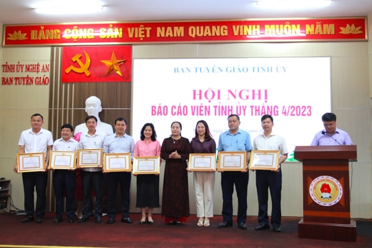 Nghệ An: 10 tập thể nhận Bằng khen của Ban Thường vụ Tỉnh ủy trong thực hiện công tác tư tưởng, lý luận và báo chí