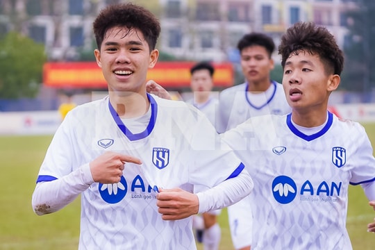 Ký ức những tháng ngày tham gia Cúp Báo Nghệ An của tiền đạo Phùng Văn Nam