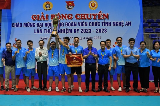 Bế mạc Giải bóng chuyền chào mừng Đại hội Công đoàn Viên chức tỉnh Nghệ An