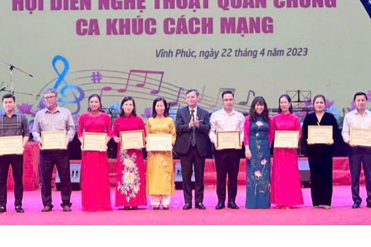 Nghệ An đoạt Huy chương Vàng toàn đoàn tại Hội diễn Nghệ thuật quần chúng tuyên truyền ca khúc cách mạng