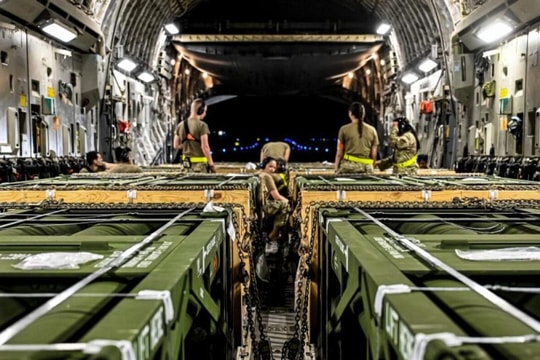 Chi tiêu quốc phòng thế giới đạt mức cao kỷ lục 