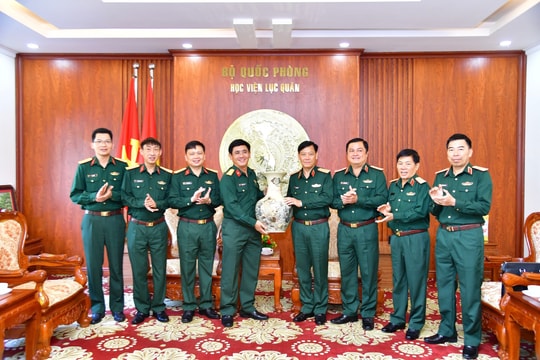 Bộ Chỉ huy Quân sự tỉnh Nghệ An tổ chức học tập, nghiên cứu thực tế tại các cơ quan, đơn vị tỉnh Lâm Đồng