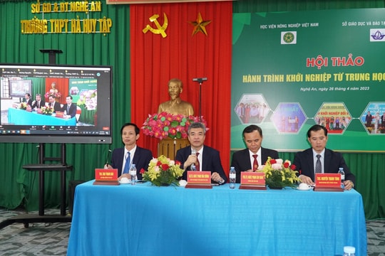 Hội thảo Hành trình khởi nghiệp từ Trung học phổ thông tại Nghệ An