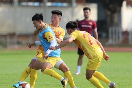 Trợ lý HLV Troussier yêu cầu U22 Việt Nam chơi bóng quyết liệt