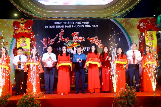 Ra mắt Phố ẩm thực đêm thành cổ Vinh