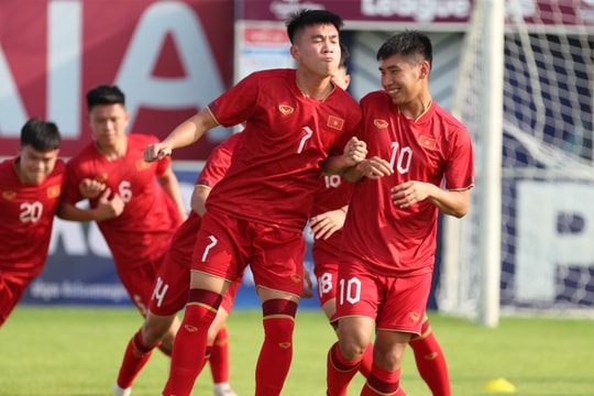 Đinh Xuân Tiến và các đồng đội tự tin trước trận ra quân SEA Games 32