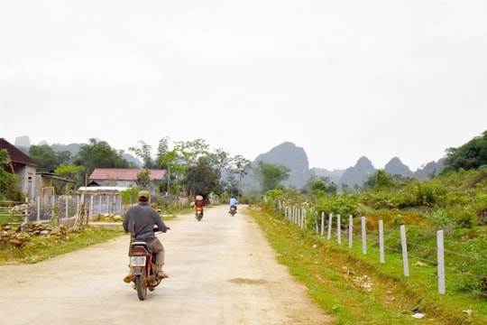 Nghe chuyện mở đường ở miền Tây