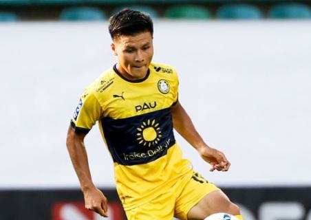 'Cháy' vé xem trận U22 Việt Nam gặp Lào; Quang Hải thành người thừa tại Pau