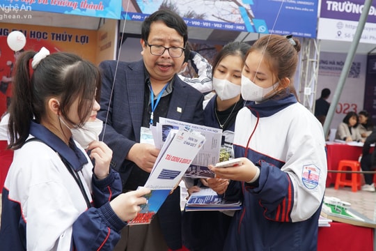 Sở Giáo dục và Đào tạo Nghệ An chỉ đạo các trường phải đảm bảo quyền lợi cho học sinh thi lên lớp 10