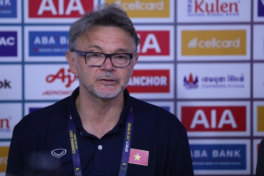 HLV Philippe Troussier: Tiếc vì U22 Việt Nam không ghi nhiều bàn hơn