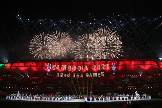 Ấn tượng lễ khai mạc SEA Games 32