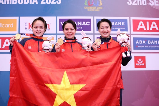 Karate đem về 2 HCV đầu tiên cho Việt Nam tại SEA Games