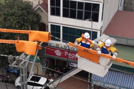 Công ty Điện lực Nghệ An khuyến cáo khách hàng sử dụng điện tiết kiệm để tránh nguy cơ sự cố về điện