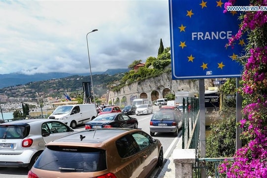 Chuyên gia quốc tế mách nước lái xe trong tiết trời nắng nóng