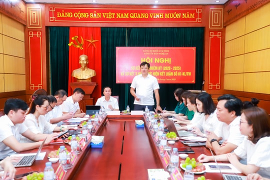 Đảng ủy Báo Nghệ An tổ chức sơ kết giữa nhiệm kỳ 2020 - 2025