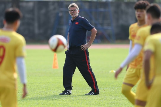 Văn Cường, Xuân Tiến và trận đấu khó khăn trước U22 Malaysia