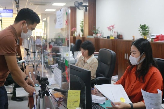 Nghệ An tăng cường tuyên truyền, hướng dẫn người dân đổi Giấy phép lái xe qua mạng