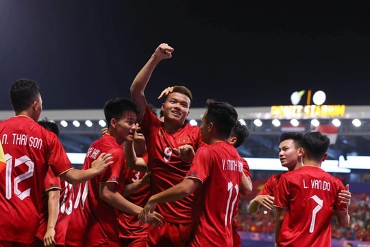  Ông Troussier kiên định và linh hoạt như thế nào ở SEA Games 32?