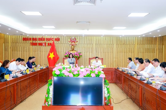 Đoàn đại biểu Quốc hội tỉnh Nghệ An làm việc với UBND tỉnh trước kỳ họp thứ 5, Quốc hội khóa XV