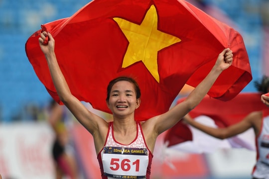 Nguyễn Thị Oanh làm nên lịch sử với Huy chương vàng nội dung chạy 10.000m