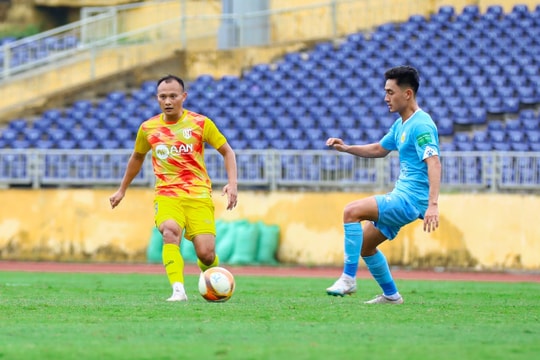 Sông Lam Nghệ An thắng Nam Định trong trận đấu giao hữu trên sân Vinh