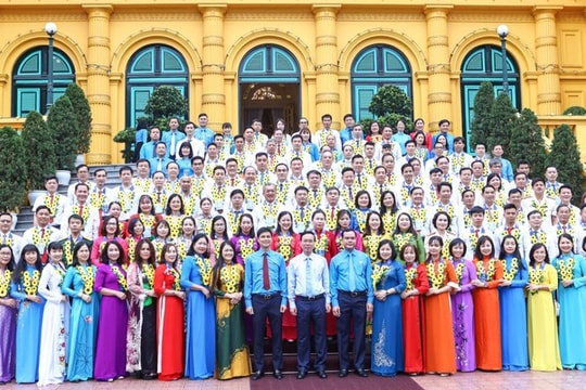 Chủ tịch nước gặp mặt các công đoàn viên tiêu biểu trong học tập và làm theo tư tưởng, đạo đức, phong cách Hồ Chí Minh