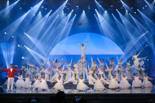 Những hình ảnh ấn tượng tại đêm diễn 'Mạch nguồn ví, giặm'