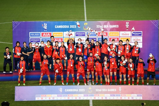 Những khoảnh khắc ấn tượng bóng đá nữ Việt Nam viết nên trang sử mới ở SEA Games