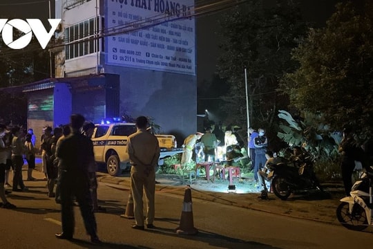 Bị xử lý vi phạm nồng độ cồn, lái xe dùng dao đâm trọng thương CSGT