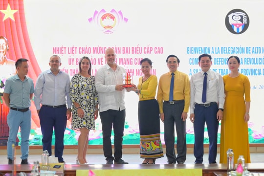 Ủy ban Bảo vệ Cách mạng Cuba thăm và làm việc với Ủy ban Mặt trận Tổ quốc Việt Nam tỉnh Nghệ An