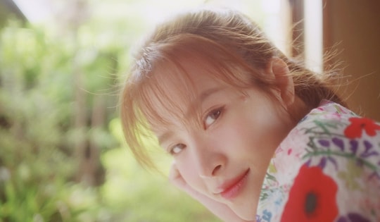 Đông Nhi gặp sự cố với MV thanh xuân