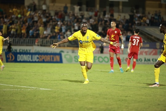 Sông Lam Nghệ An chia điểm với Hồng Lĩnh Hà Tĩnh trên sân Vinh