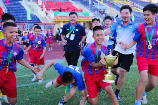 Hướng tới Giải bóng đá Thiếu niên, Nhi đồng Cúp Báo Nghệ An lần thứ 25 năm 2023: Cháy bỏng cùng những ngày hè sôi động