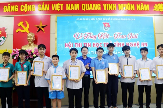 Trao giải Hội thi Tin học trẻ tỉnh Nghệ An năm 2023