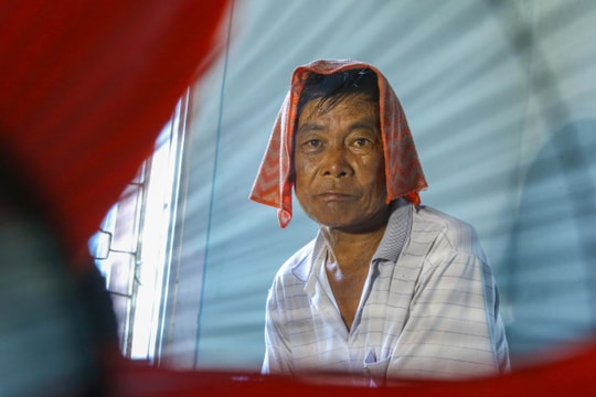 'Xóm chạy thận' thành Vinh chật vật trong nắng nóng đầu hè 