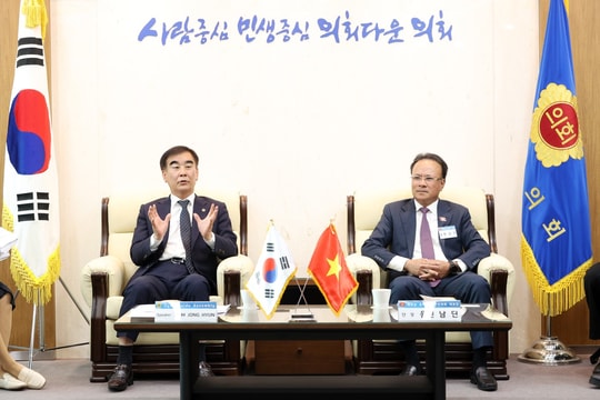 Lãnh đạo tỉnh Nghệ An làm việc với tỉnh Gyeonggi (Hàn Quốc) 